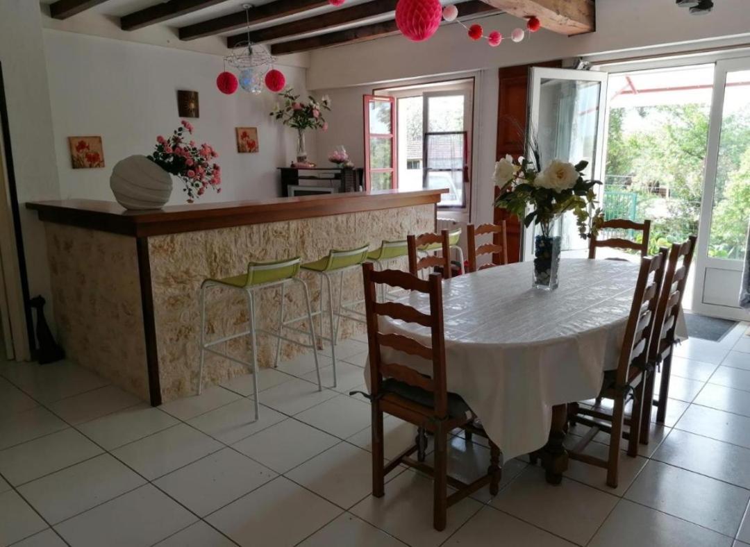 Charmant Logement Entier A La Campagne Sencenac-Puy-de-Fourches Bagian luar foto