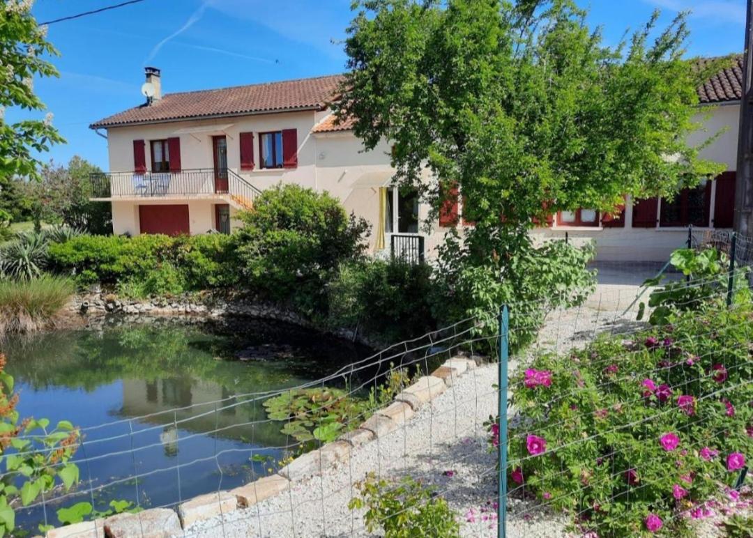 Charmant Logement Entier A La Campagne Sencenac-Puy-de-Fourches Bagian luar foto