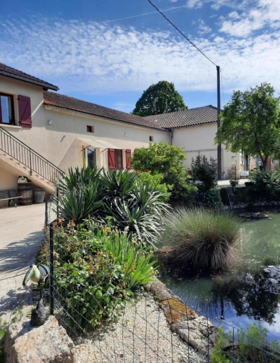Charmant Logement Entier A La Campagne Sencenac-Puy-de-Fourches Bagian luar foto