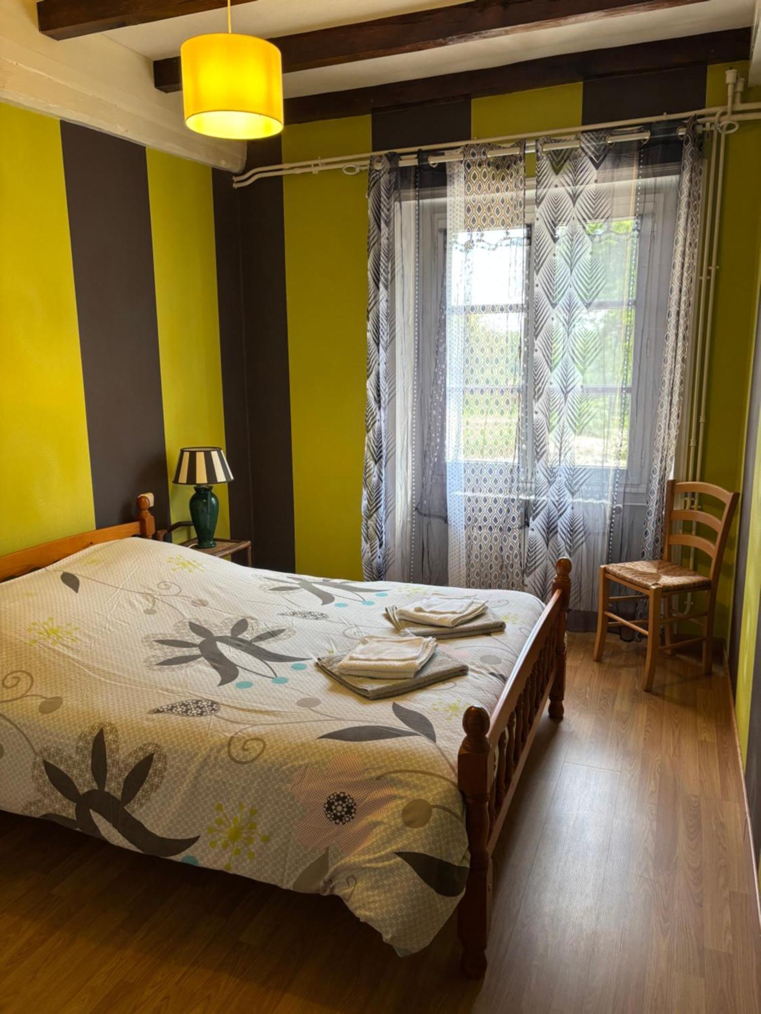 Charmant Logement Entier A La Campagne Sencenac-Puy-de-Fourches Bagian luar foto